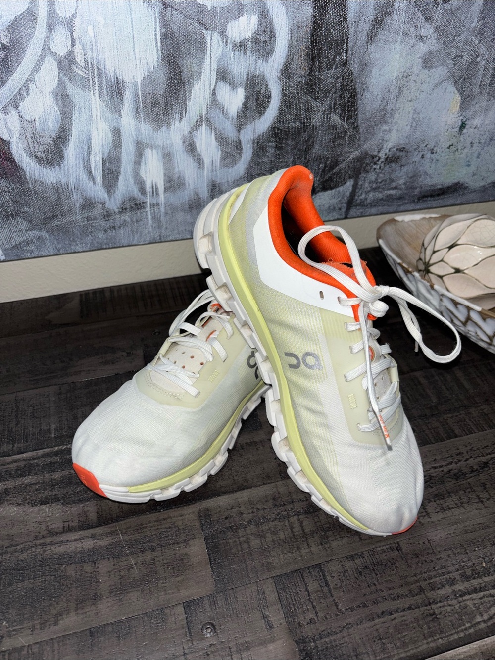 On Cloudflow 4 running shoe MENS SZ 8 - Picture 5 of 10